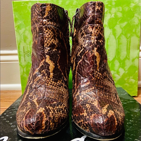 👣Sam Edelman Boots Ankle Python Salina 2 Chocolate 6 - Picture 1 of 13